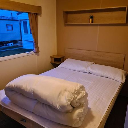 Cosy, Family Caravan Near The Beach Clacton-on-Sea Esterno foto