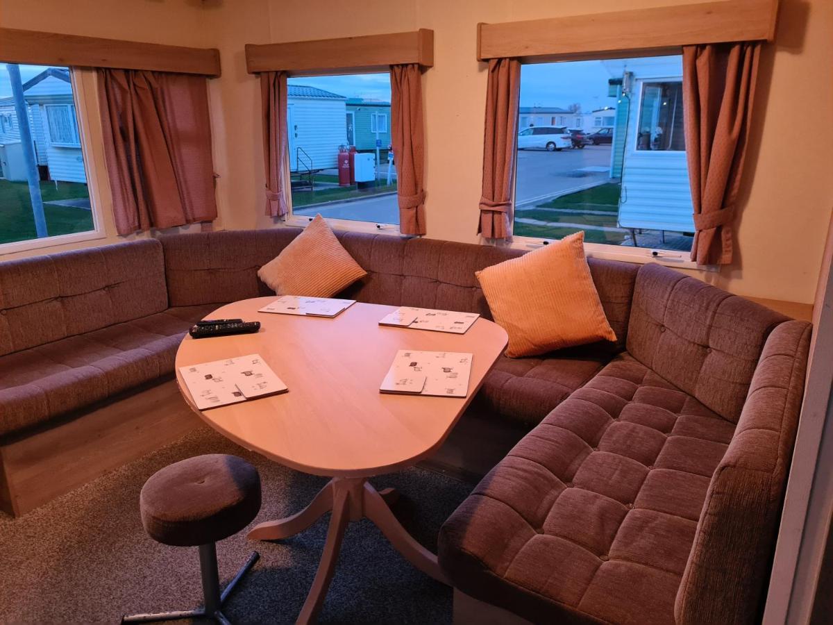 Cosy, Family Caravan Near The Beach Clacton-on-Sea Esterno foto