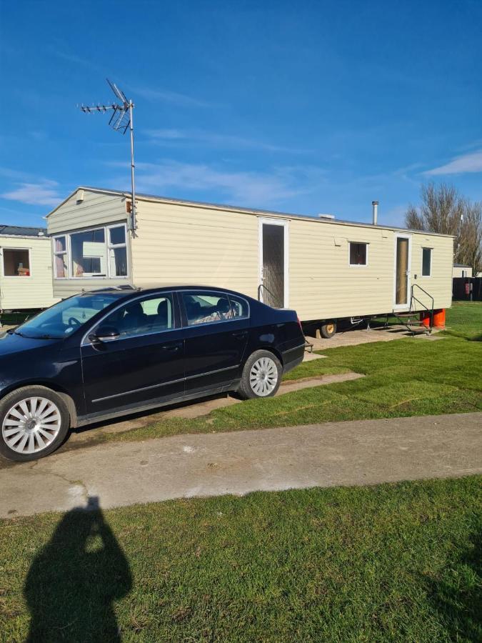 Cosy, Family Caravan Near The Beach Clacton-on-Sea Esterno foto